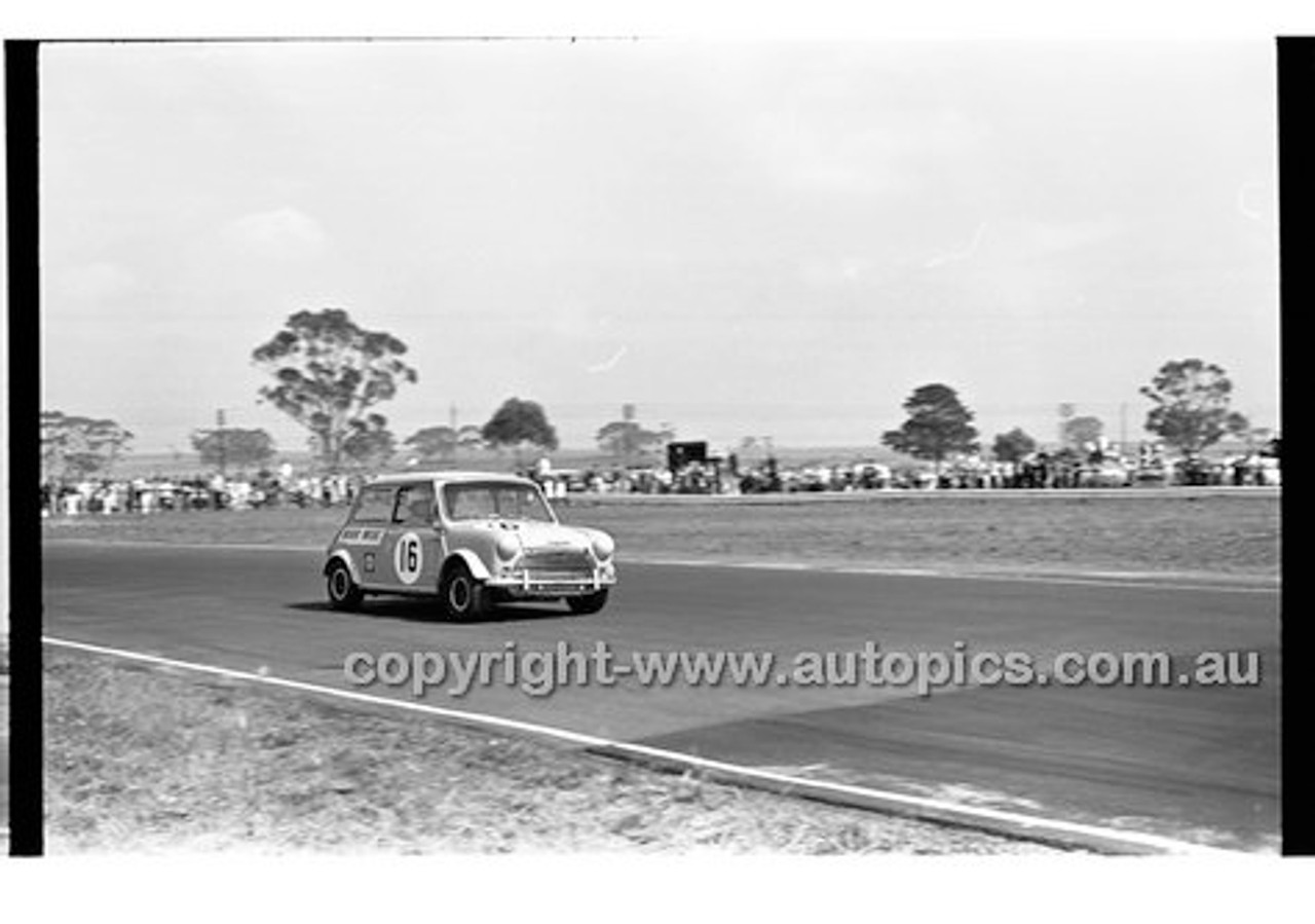Calder 1969 - Photographer Peter D'Abbs - Code 69-PD-C19169-073