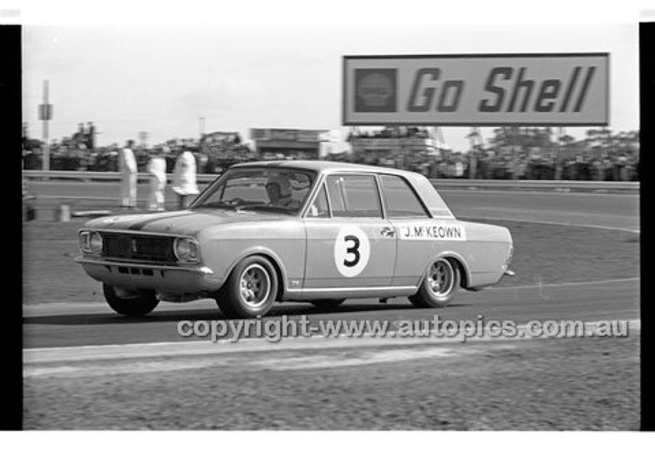 Calder 1969 - Photographer Peter D'Abbs - Code 69-PD-C19169-185
