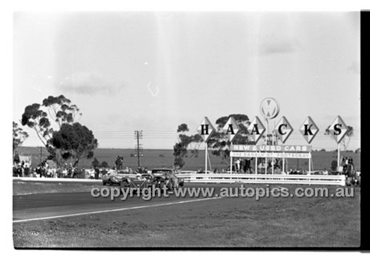 Calder 1969 - Photographer Peter D'Abbs - Code 69-PD-C23369-006
