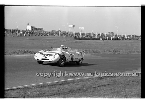 Calder 1969 - Photographer Peter D'Abbs - Code 69-PD-C23369-016