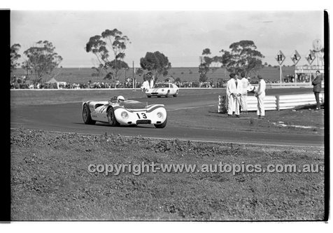 Calder 1969 - Photographer Peter D'Abbs - Code 69-PD-C23369-034