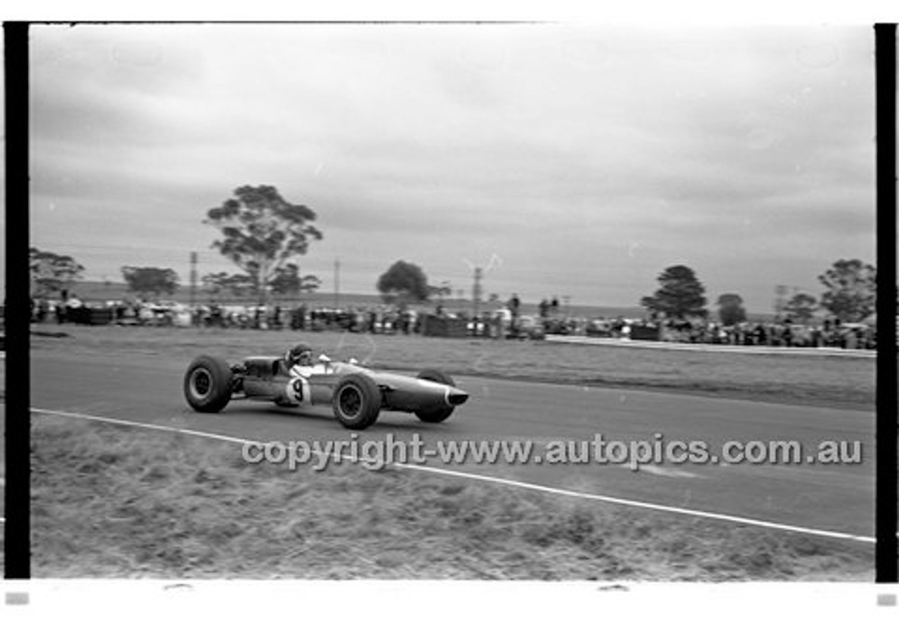 Calder 1969 - Photographer Peter D'Abbs - Code 69-PD-C23369-148