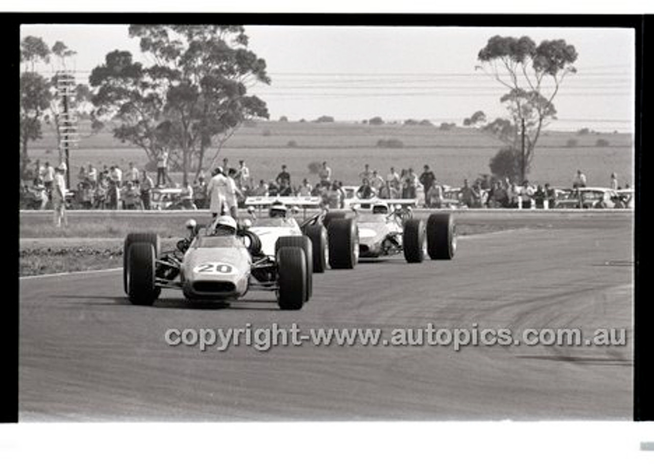 Calder 1969 - Photographer Peter D'Abbs - Code 69-PD-C191069-062
