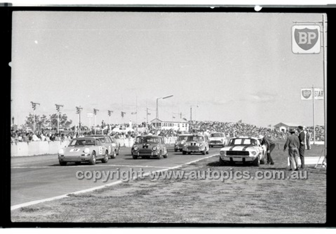 Oran Park 10th August 1969 - Code 69-OP10869-099