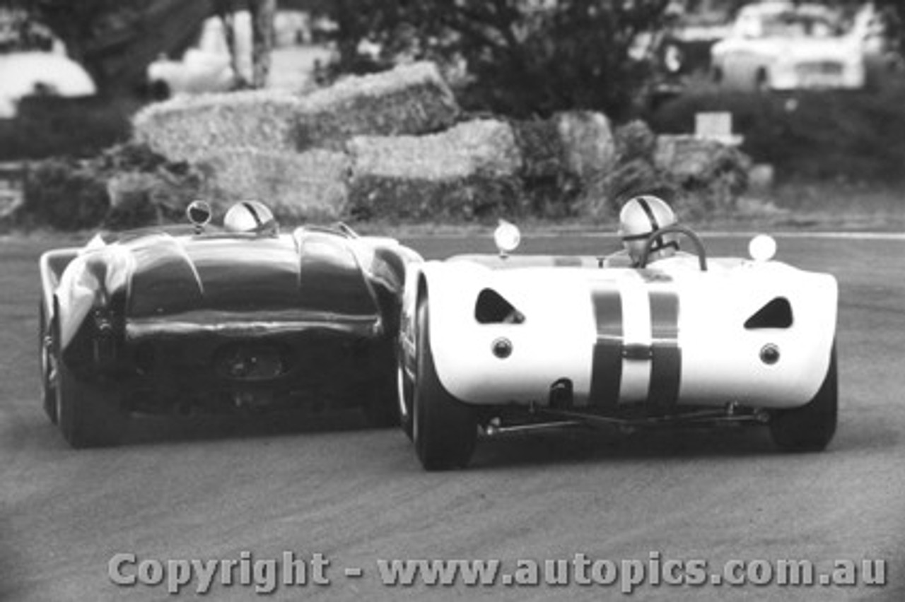 65415 - I. Geoghegan Lotus 23B and B. Stillwell Cooper Monaco Buick V8  - Warwick Farm 1965 - Photographer Lance Ruting