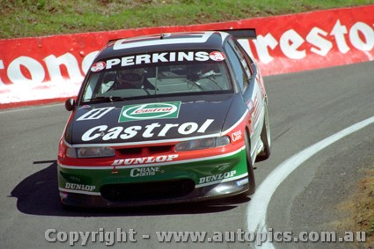 95724  -  L. Perkins / R. Ingall  -  Bathurst 1995 - 1st Outright - Holden Commodore VR