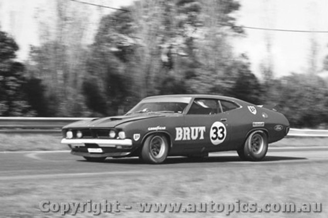 74037 - Allan Moffat Brut 33 XB Falcon - Winner of the Sandown 250 -  Sandown 1974