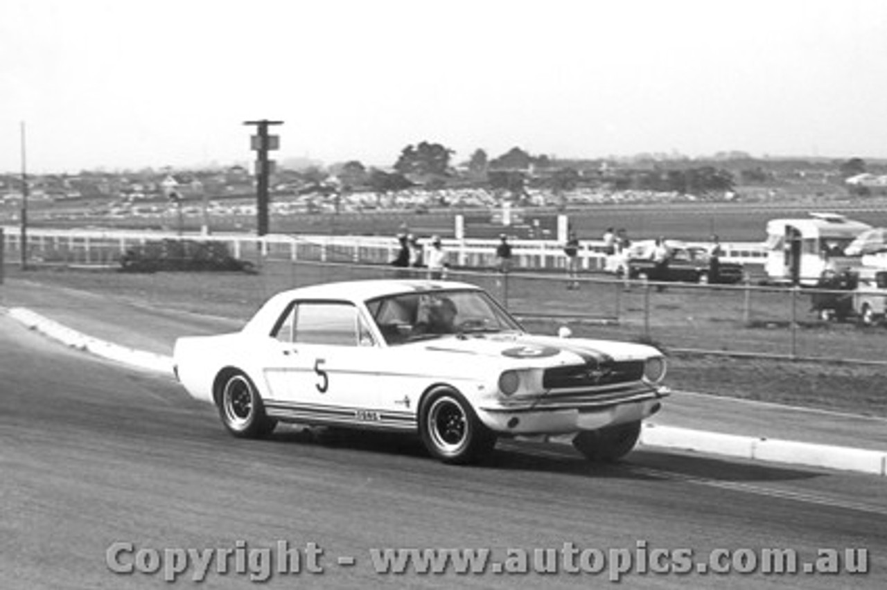 65030 - Bob Jane Ford Mustang - Sandown 1965