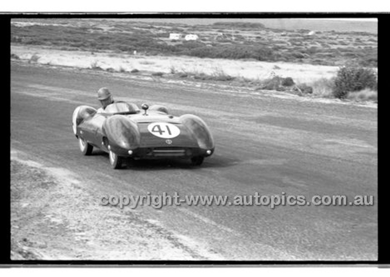 Phillip Island - 27th October 1957 - Code 57-PD-P271057-014