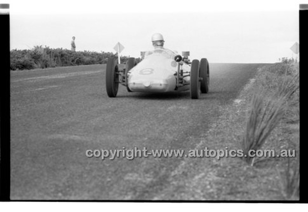 Phillip Island - 27th October 1957 - Code 57-PD-P271057-022