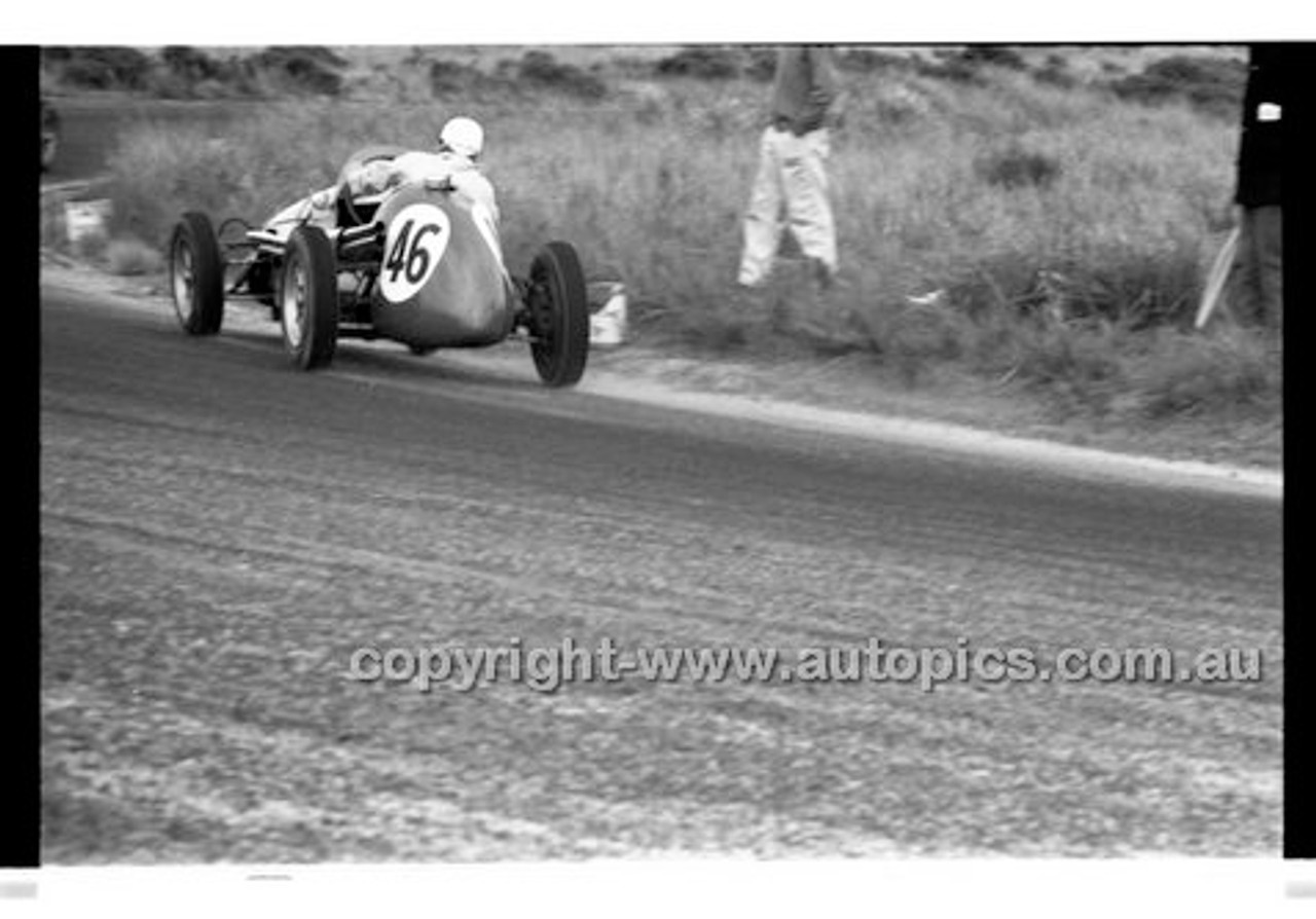 Phillip Island - 27th October 1957 - Code 57-PD-P271057-025