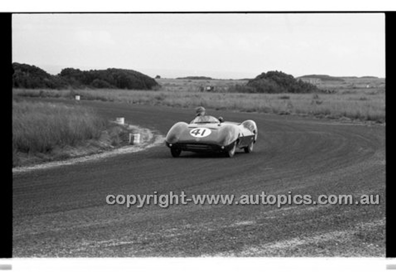 Phillip Island - 27th October 1957 - Code 57-PD-P271057-026