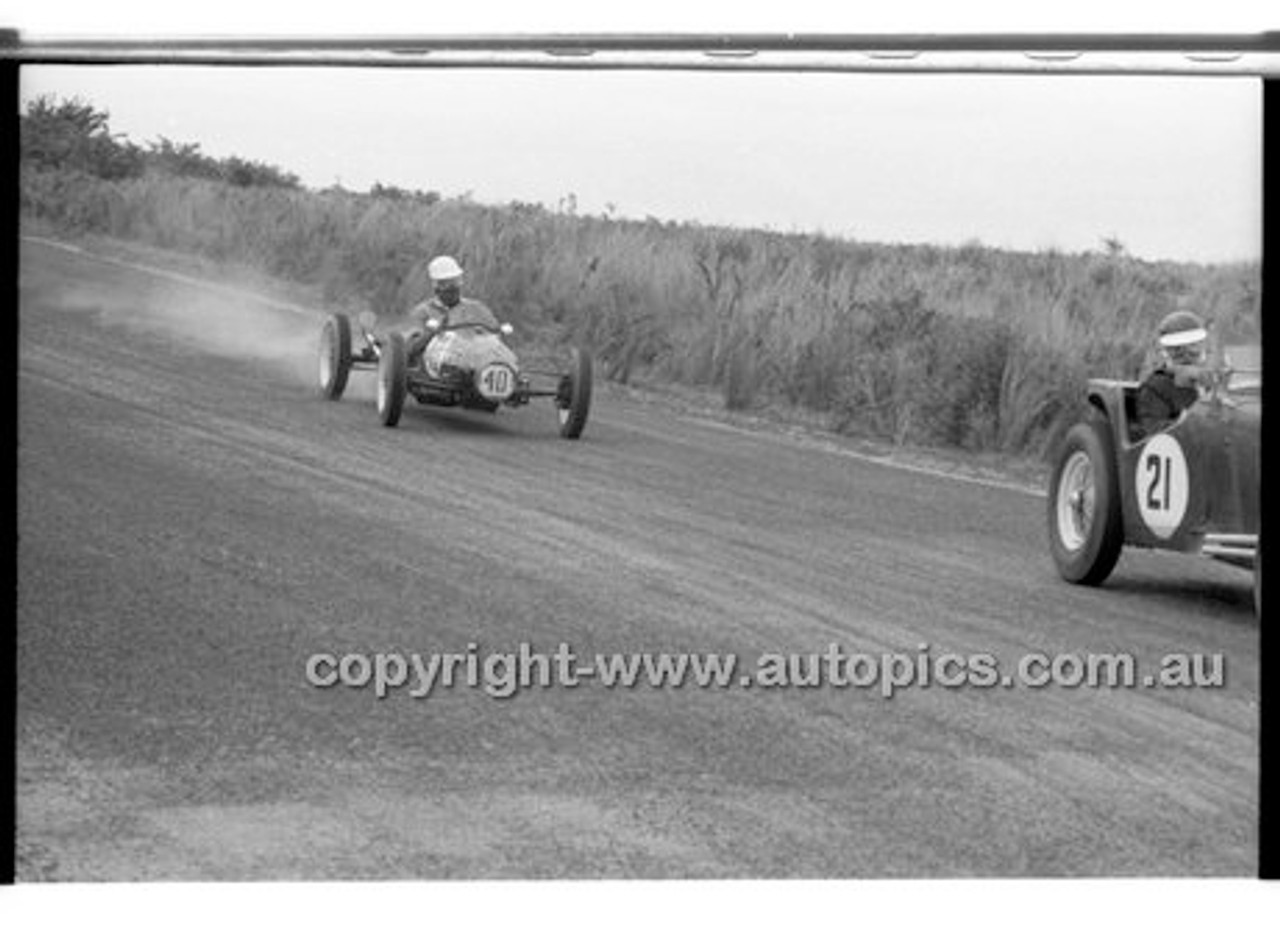 #40 N. Miller, H.N.M. - Phillip Island - 27th October 1957 - Code 57-PD-P271057-043