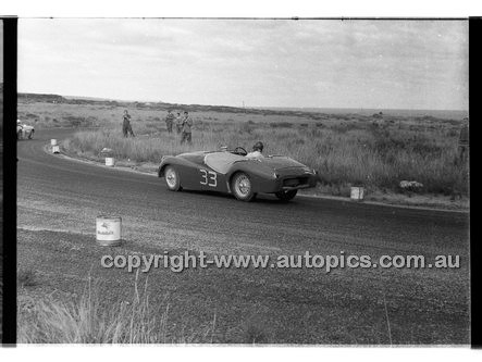 Phillip Island - 22nd April 1957 - Code 57-PD-P22457-012