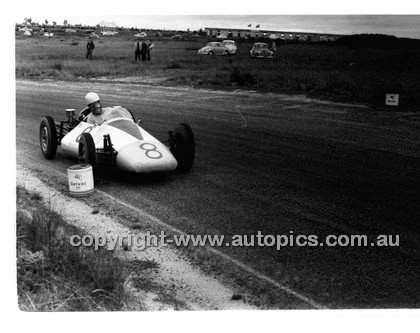 Phillip Island - 22nd April 1957 - Code 57-PD-P22457-049