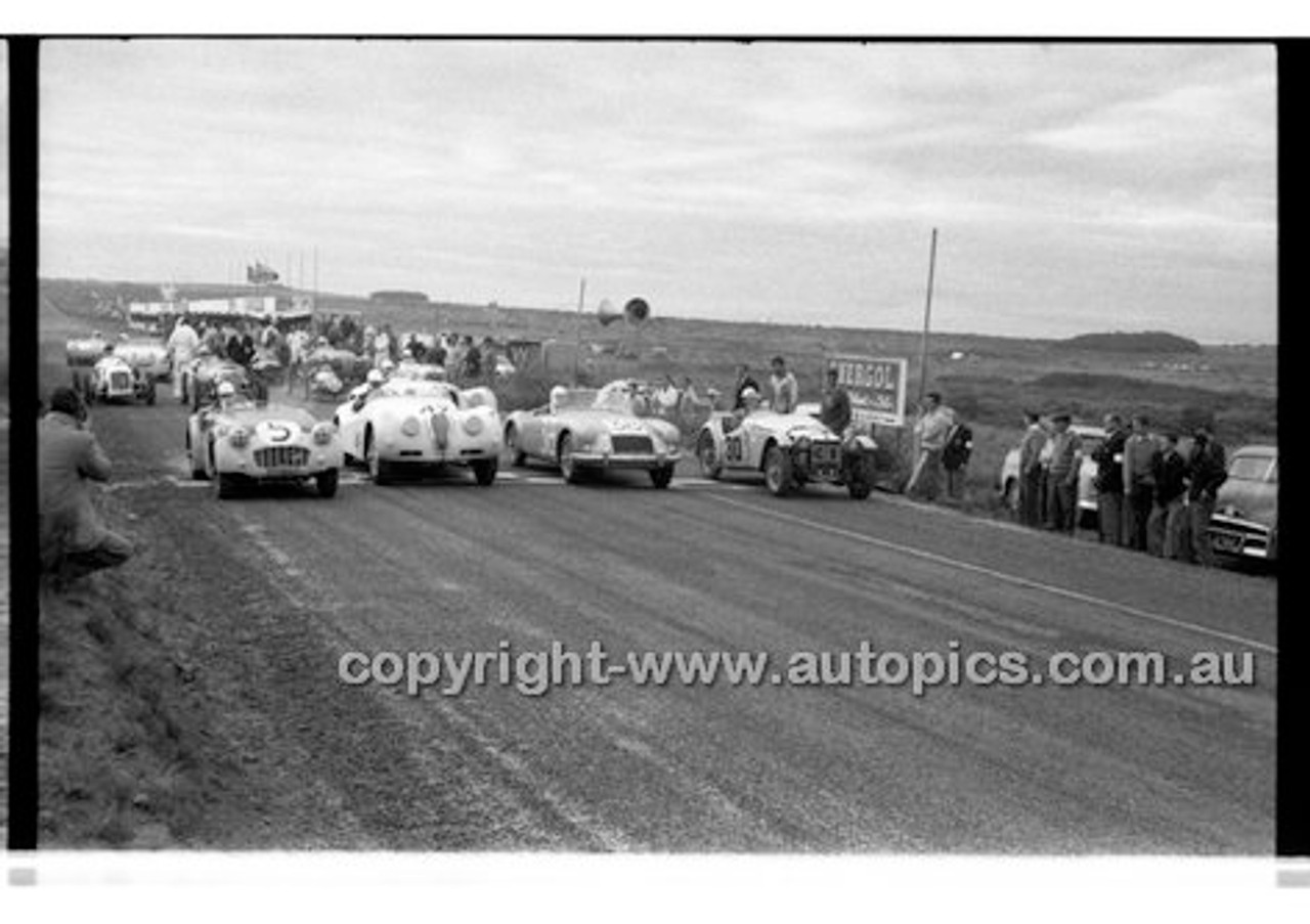 Phillip Island - 22nd April 1957 - Code 57-PD-P22457-052