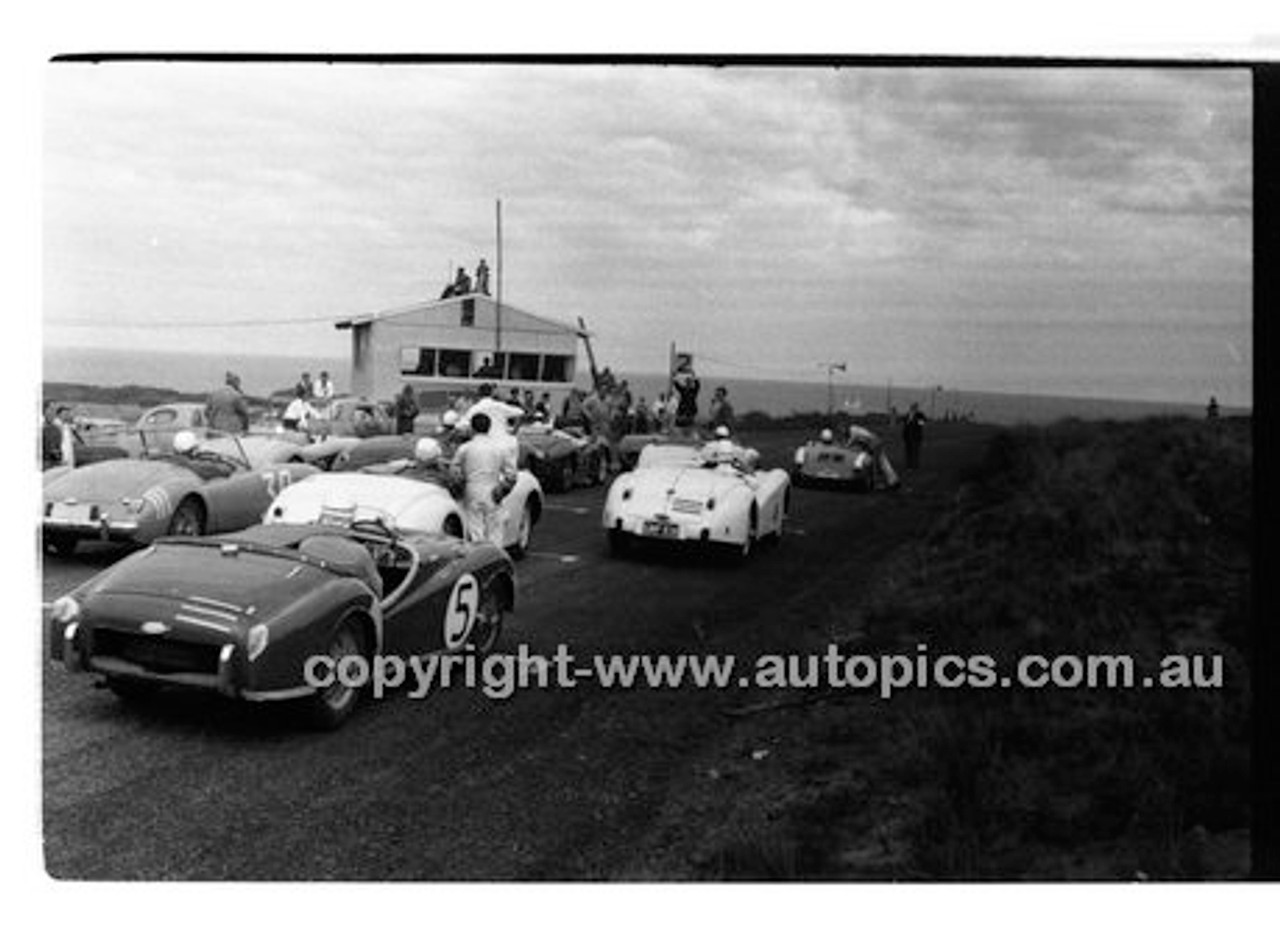 Phillip Island - 22nd April 1957 - Code 57-PD-P22457-066