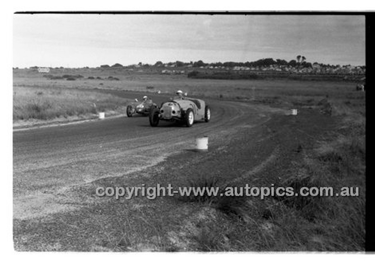 Phillip Island - 22nd April 1957 - Code 57-PD-P22457-078