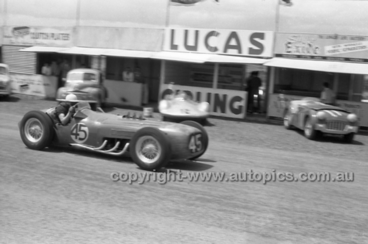 Phillip Island - 26th December 1957 - Code 57-PD-P261257-038