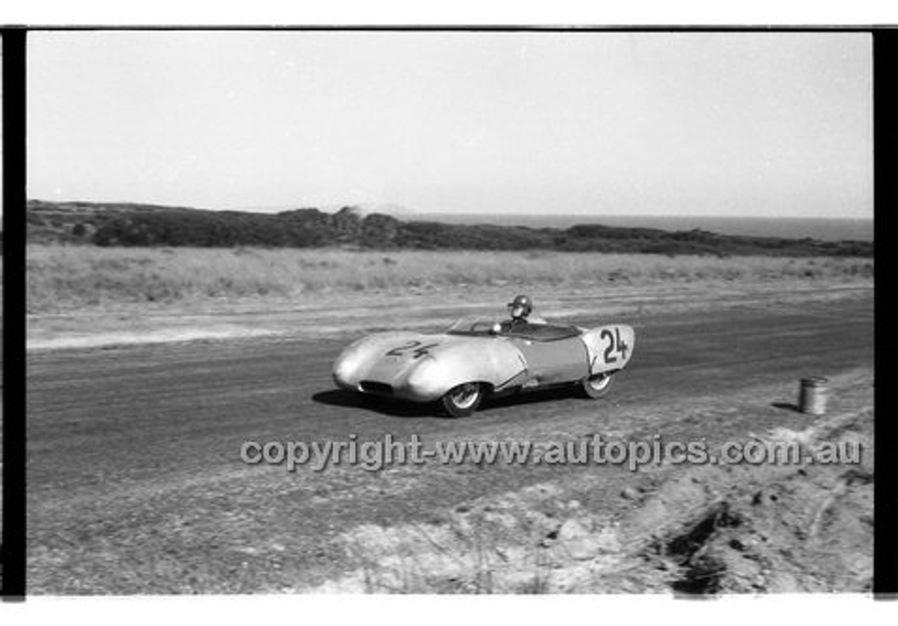 J. Leighton, Lotus XI -Phillip Island - 26th December 1958 - 58-PD-PI261258-009