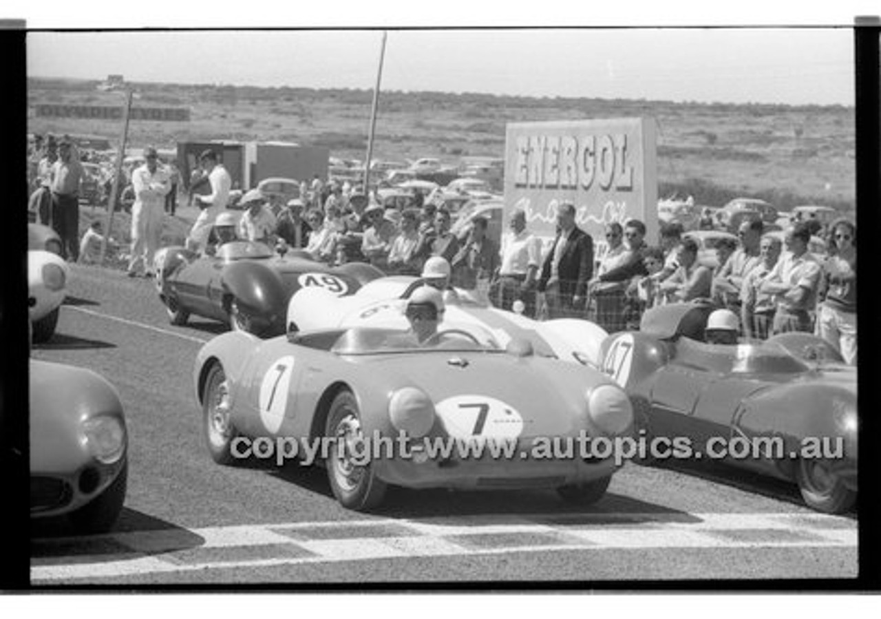 Phillip Island - 26th December 1958 - 58-PD-PI261258-060