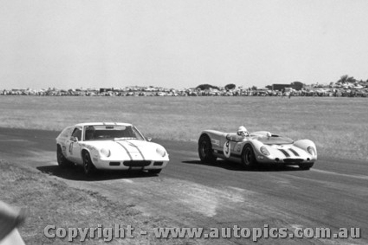 68436 - Peter Woodward Lotus Europa and             Lotus 23B - Phillip Island 1968