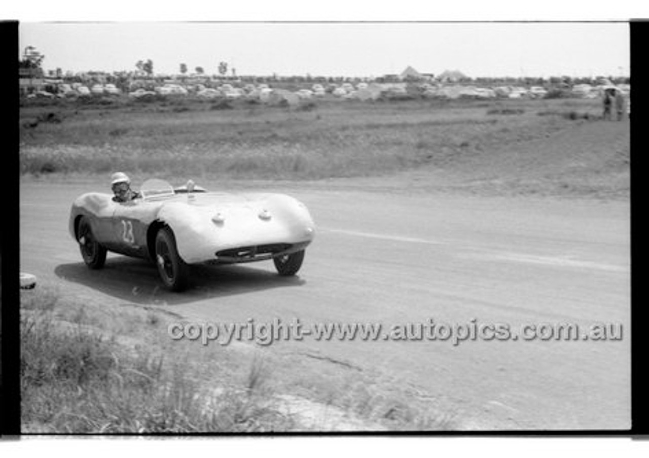 J. Leighton, Buckler - Phillip Island - 13th December  1959 - 59-PD-PI231259-126