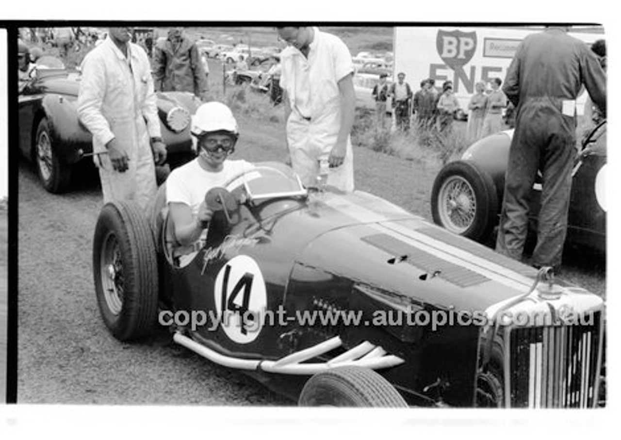 Phillip Island - 13th December  1959 - 59-PD-PI231259-215