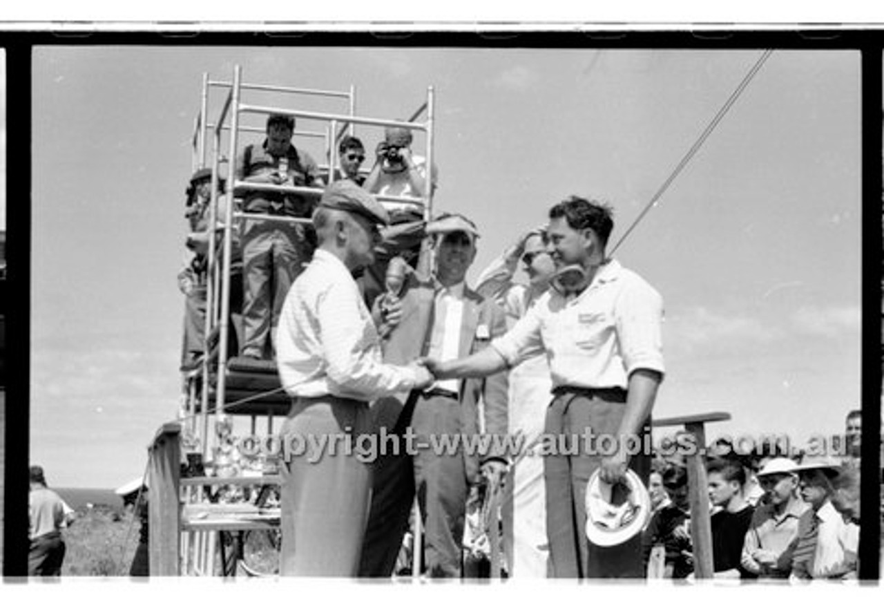 Phillip Island - 14th March 1960 - 60-PD-PI14360-034