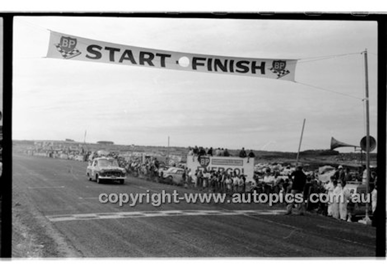 Phillip Island - 14th March 1960 - 60-PD-PI14360-080