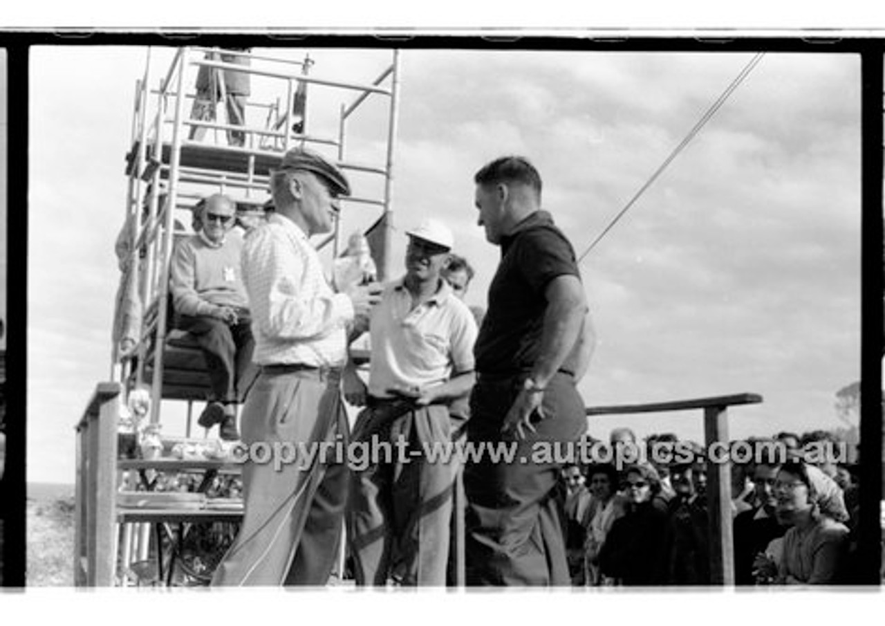 Phillip Island - 14th March 1960 - 60-PD-PI14360-081