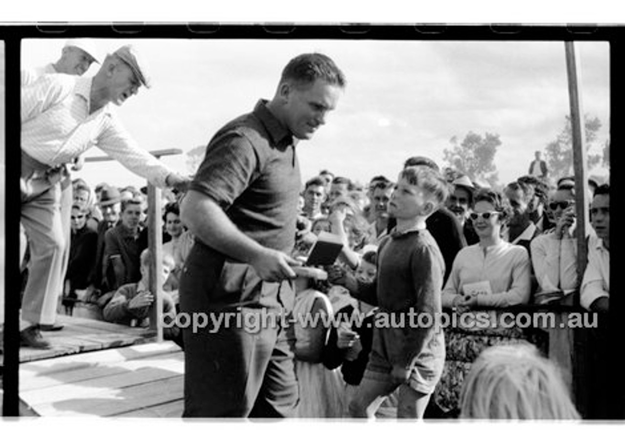 Phillip Island - 14th March 1960 - 60-PD-PI14360-083