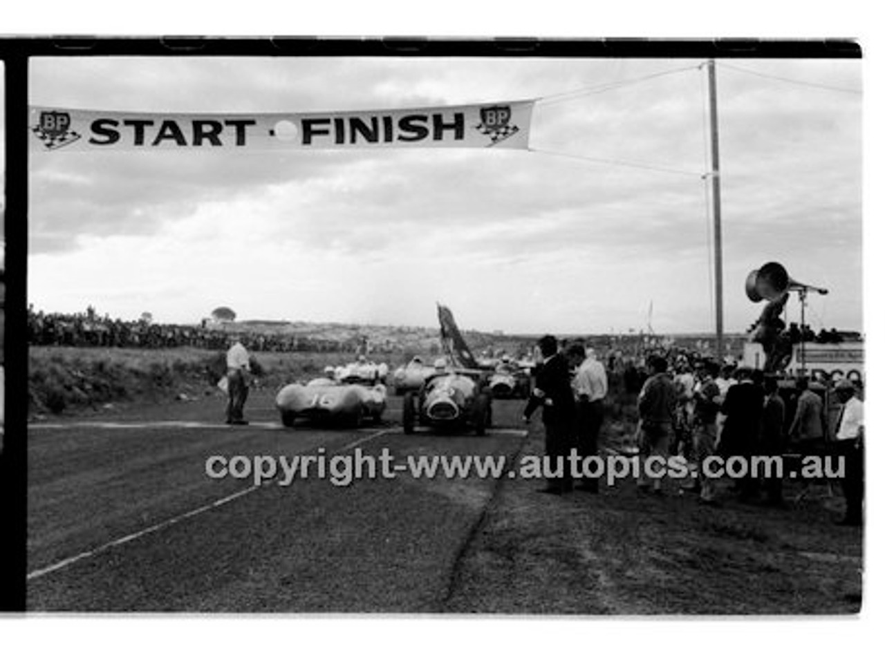 Phillip Island - 14th March 1960 - 60-PD-PI14360-084