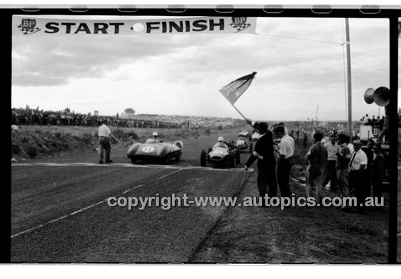 Phillip Island - 14th March 1960 - 60-PD-PI14360-087