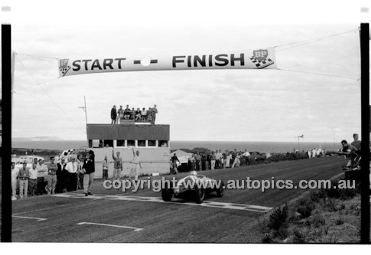 Phillip Island - 14th March 1960 - 60-PD-PI14360-094