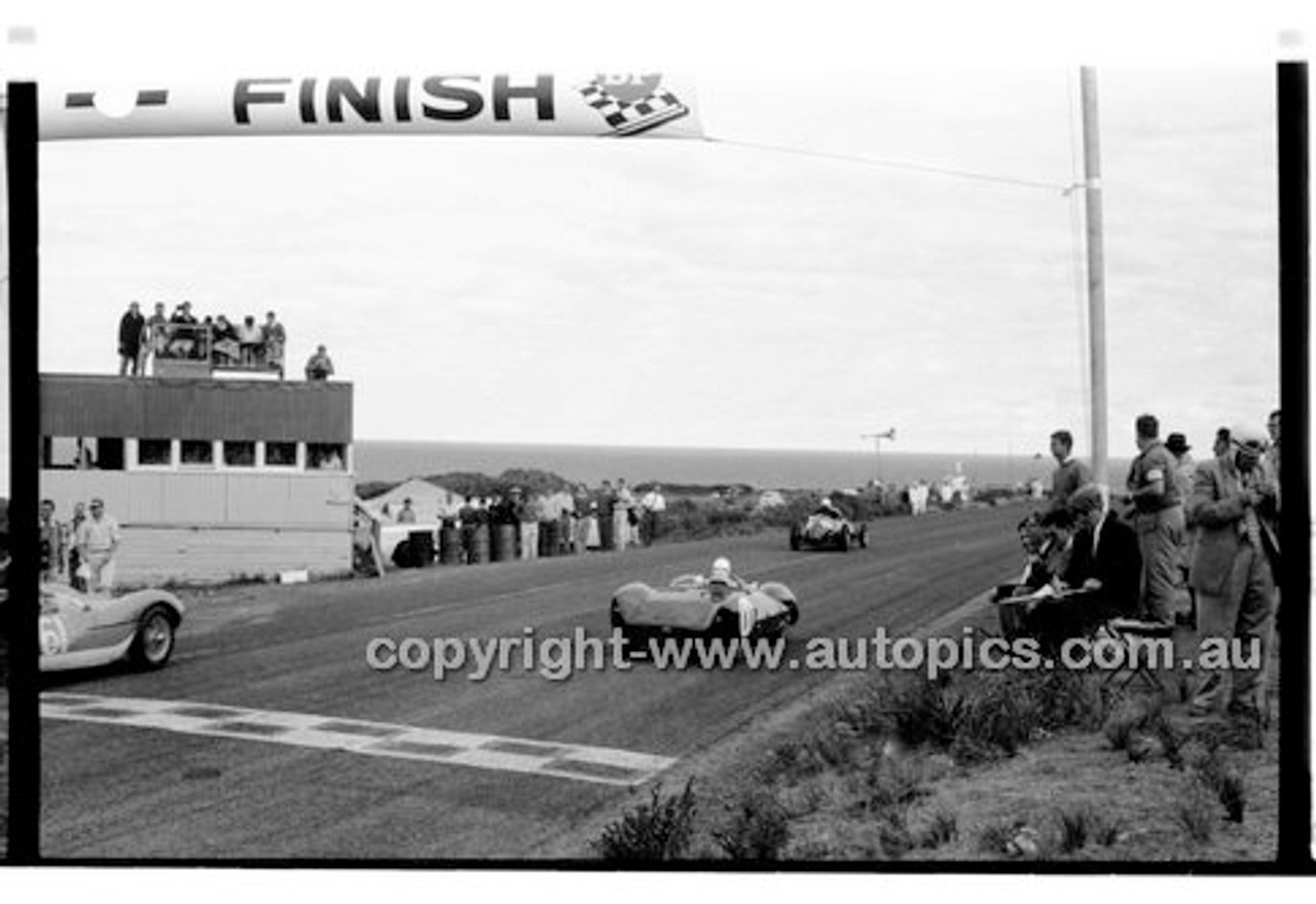 Phillip Island - 14th March 1960 - 60-PD-PI14360-095