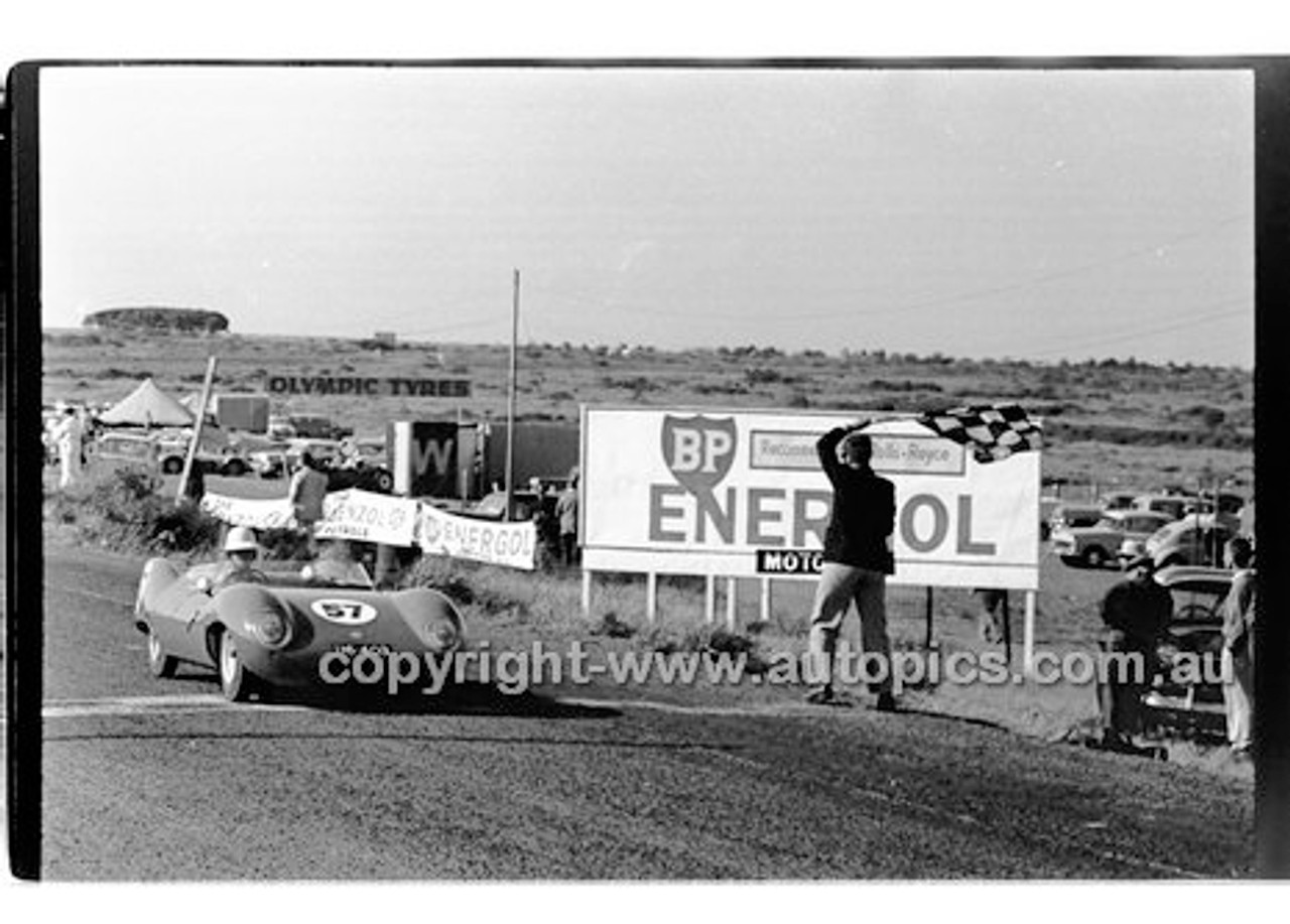 Phillip Island - 12th December 1960 - 60-PD-PI121260-060