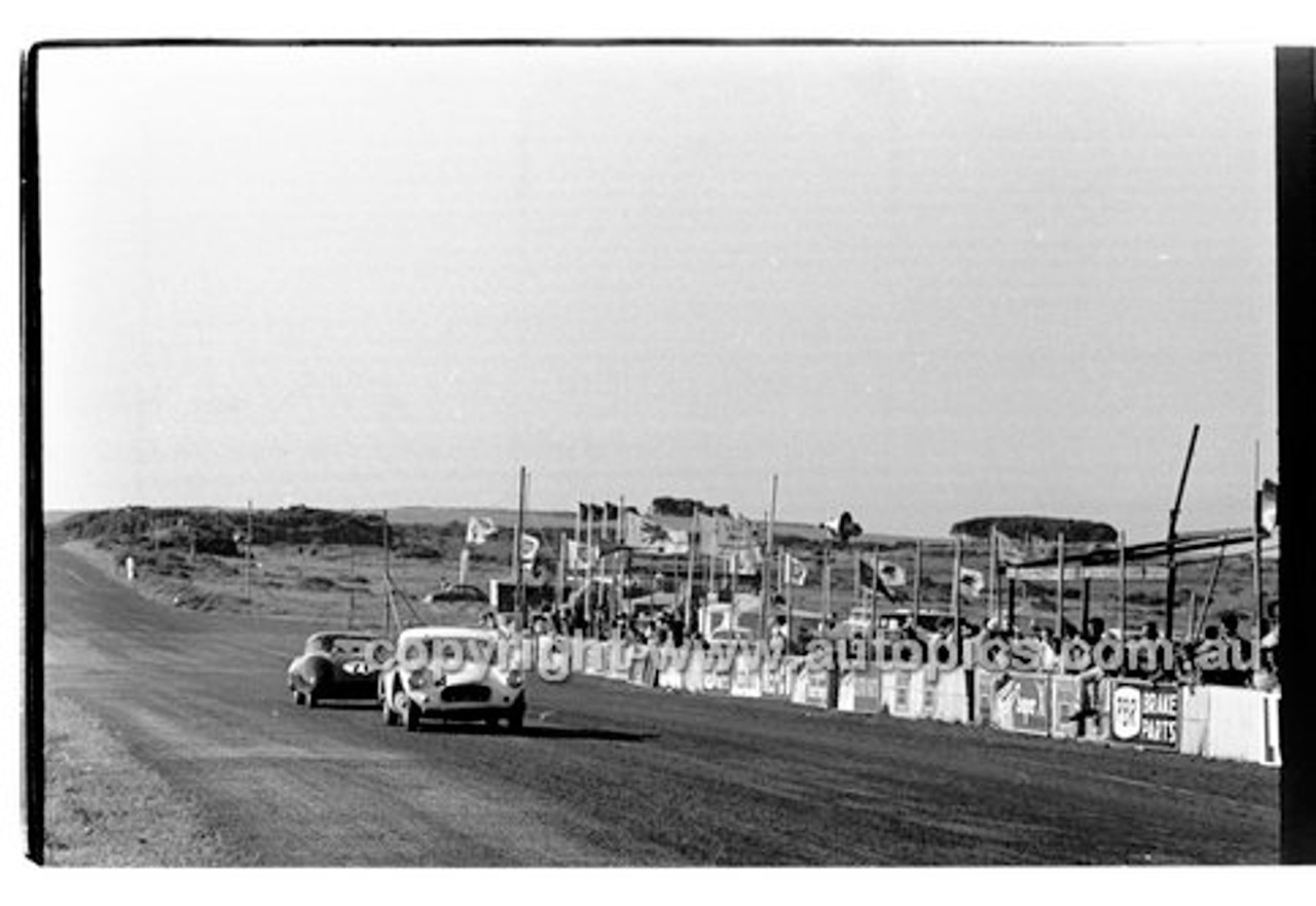 Phillip Island - 12th December 1960 - 60-PD-PI121260-066