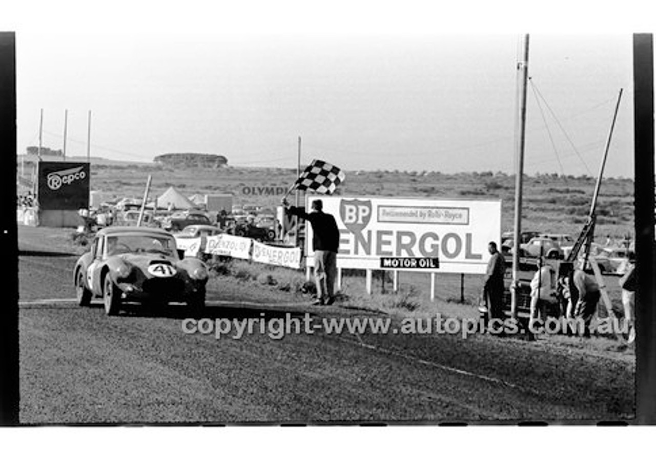 Phillip Island - 12th December 1960 - 60-PD-PI121260-068