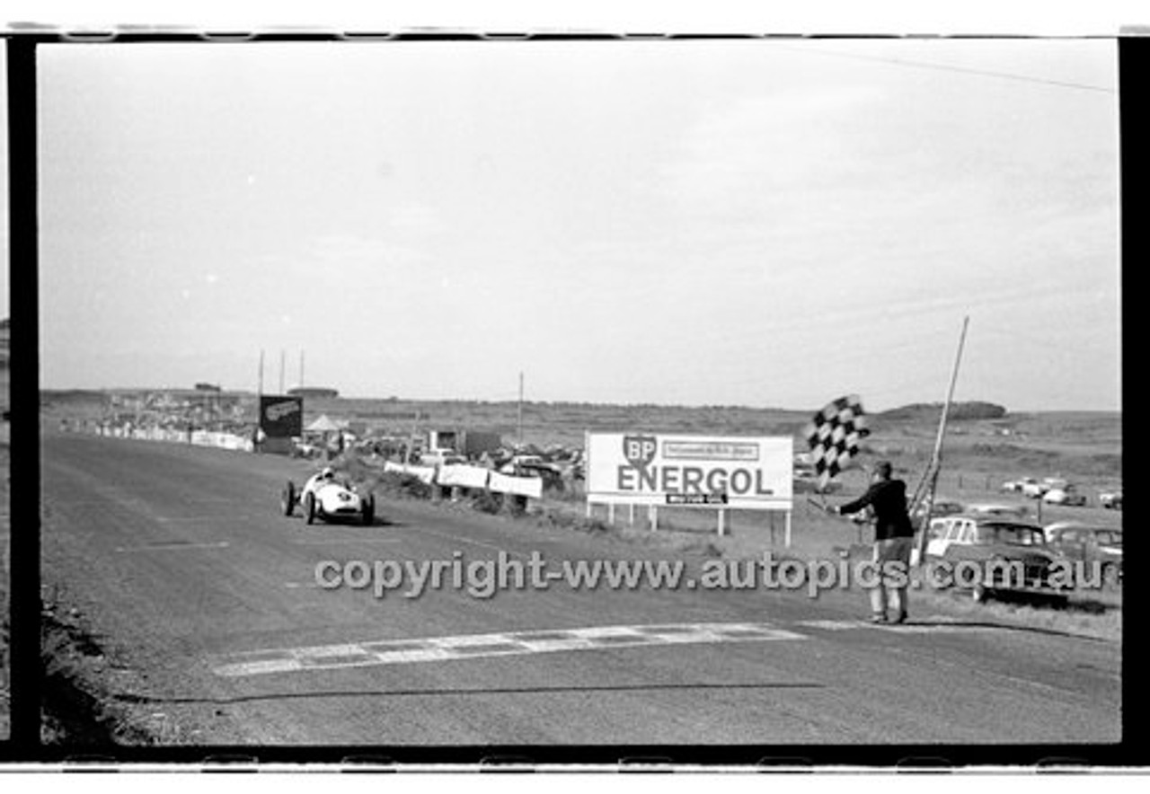 Phillip Island - 12th December 1960 - 60-PD-PI121260-133