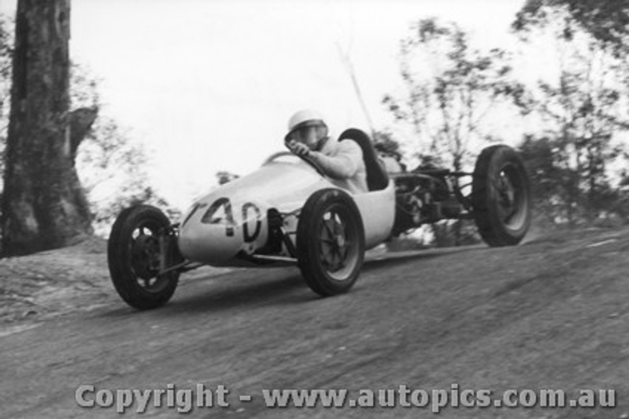 58102 - B. Walton  Walton/Cooper S/C  Templestowe Hill Climb 1958