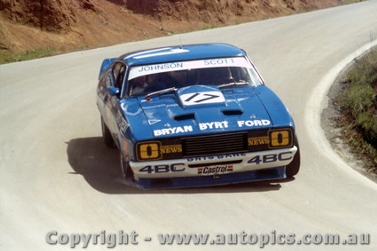 79742  - Johnson / Scott  -  Bathurst 1979 -  Ford Falcon XC