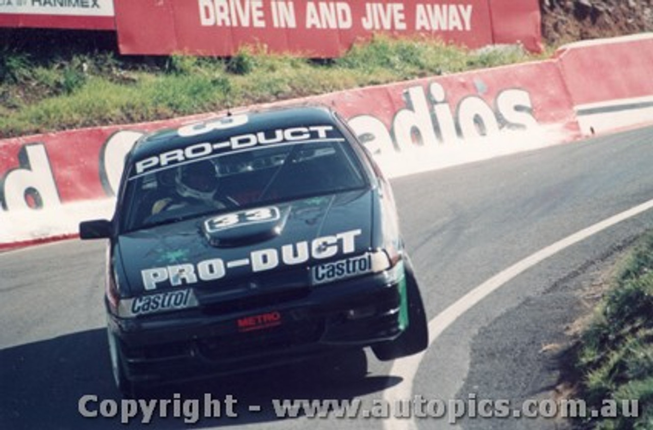 91729 - B. Pearson / B. Stewart Holden Commodore VN - Bathurst 1991