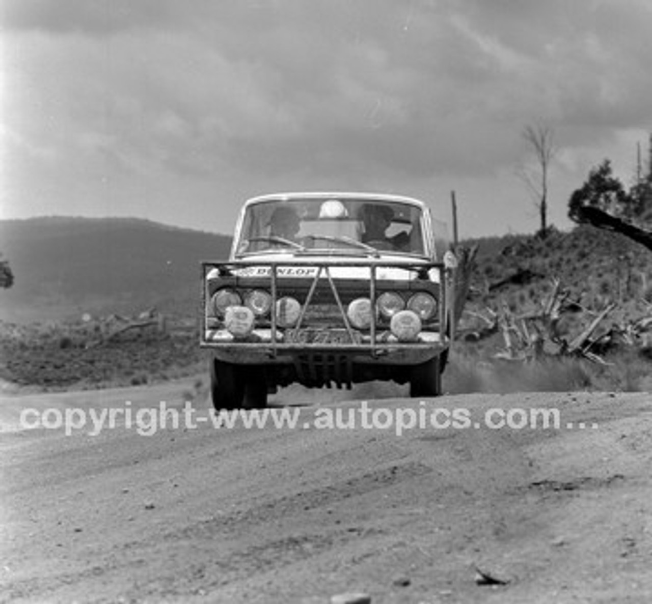 London to Sydney Marathon 1968 - Code - 68-London To Syd-004