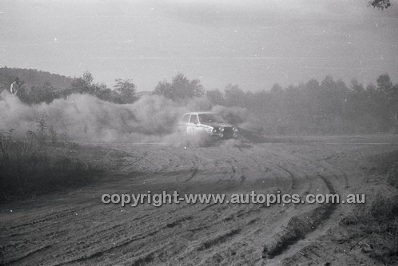Southern Cross Rally 1975 - Code - 75-T SC61075-063