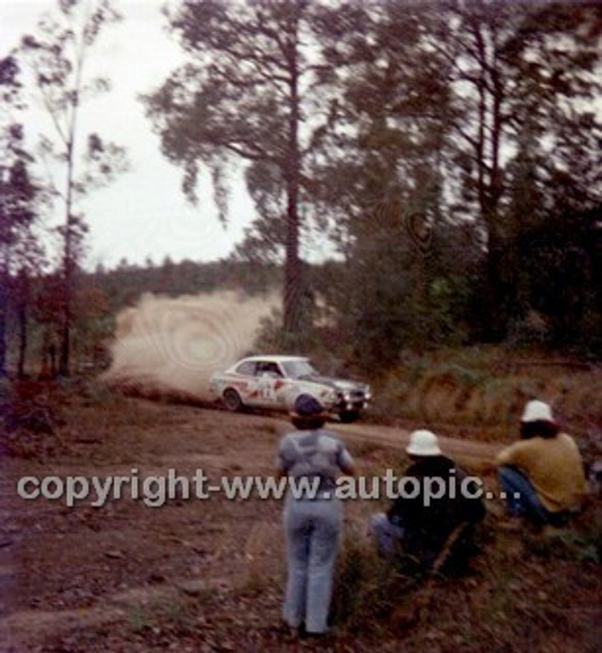 Southern Cross Rally 1975 - Code - 75-T SC61075-080