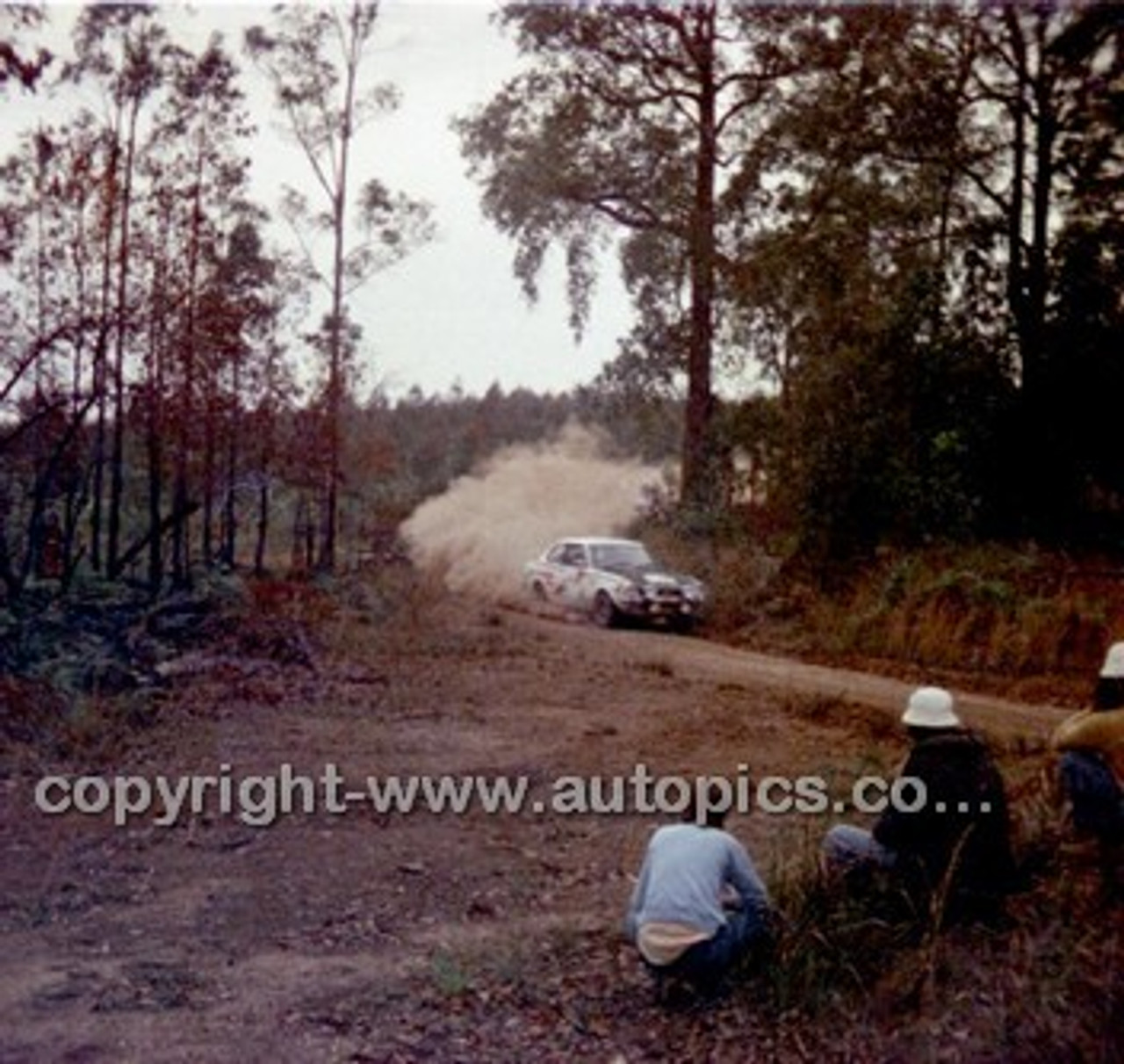 Southern Cross Rally 1975 - Code - 75-T SC61075-082