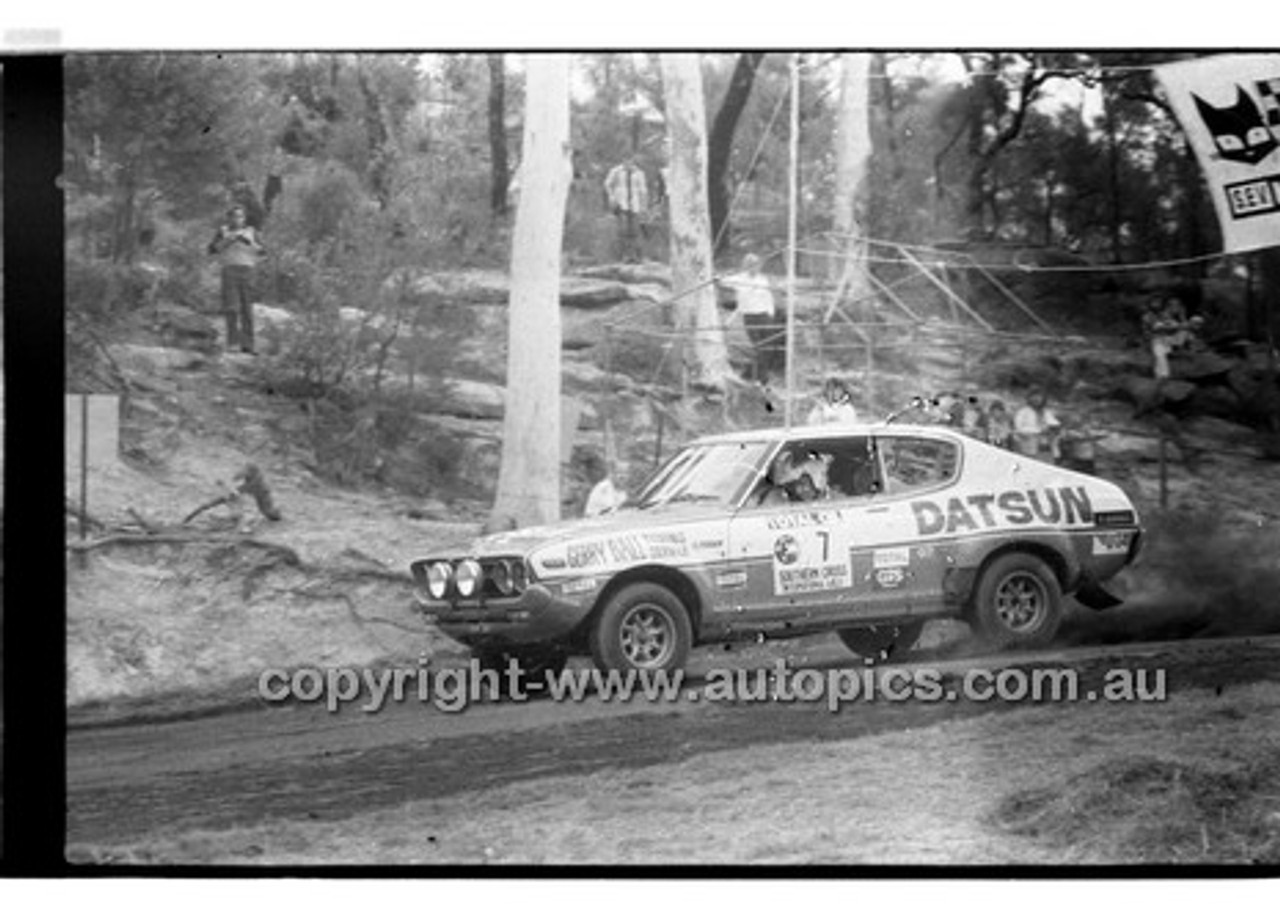 Southern Cross Rally 1977 - Code -77-T81077-021