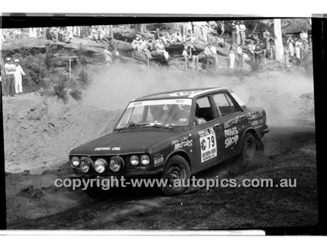 Southern Cross Rally 1977 - Code -77-T81077-113