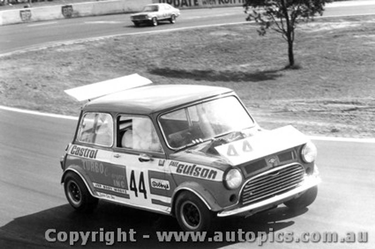 72083 - Paul Gulson Morris Mini - Oran Park 1972